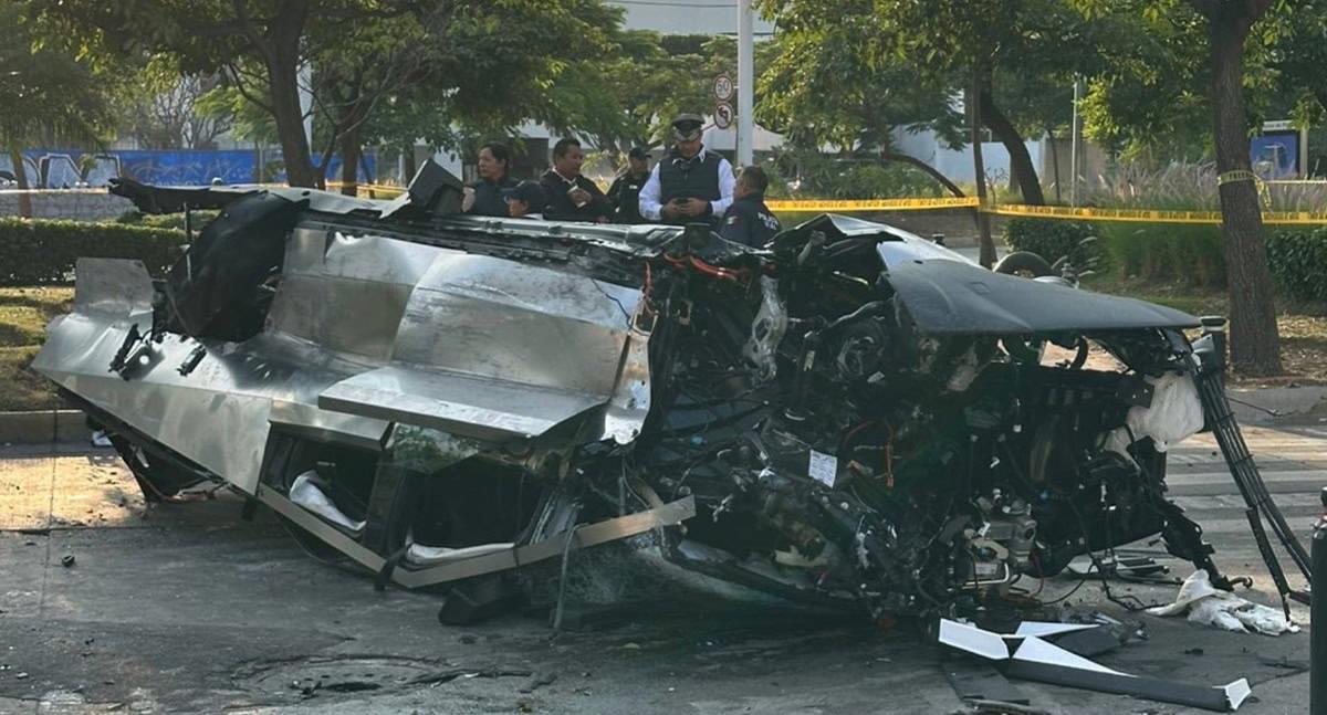 ¡Otro choque de una Cybertruck! Ahora fue en Guadalajara