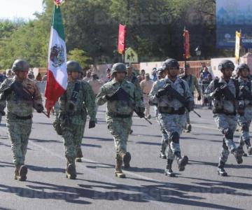 Hermosillo celebra desfile por el 114 aniversario de la Revolución Mexicana