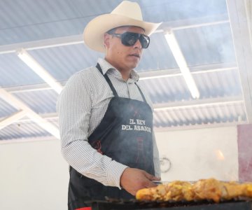 Realizan con éxito Parrillada x la Educación 2024 en la ExpoGan