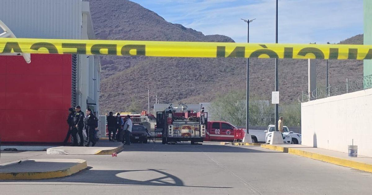 Evacúan supermercado en Guaymas tras una explosión; hay tres intoxicados