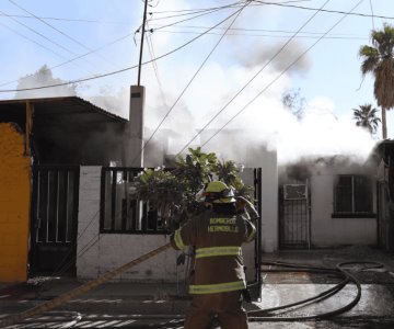 Incendio en empresa de frituras deja a tres personas lesionadas