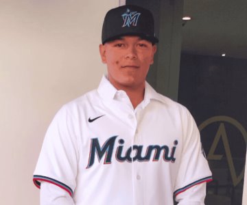 Moisés Morales, joven empalmense, firma con Marlins de Miami