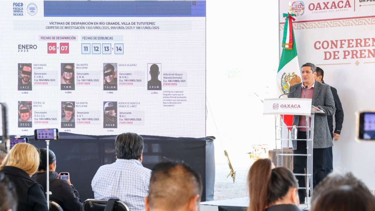 Hallan 3 vehículos de jóvenes desaparecidos en Oaxaca