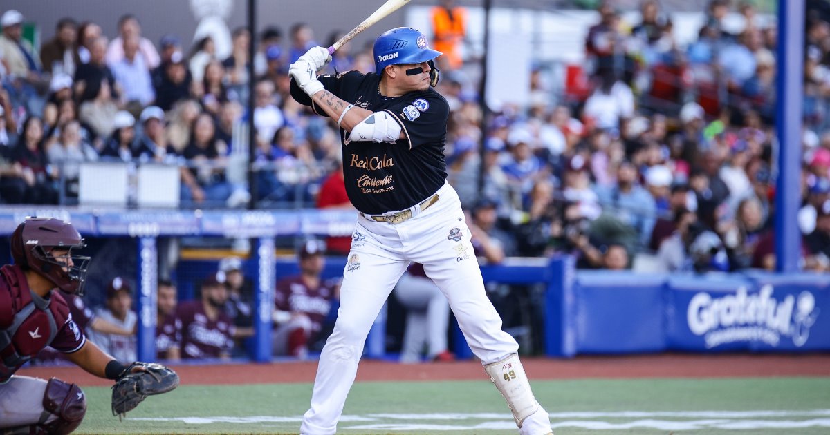 Charros se acercan a la corona invernal