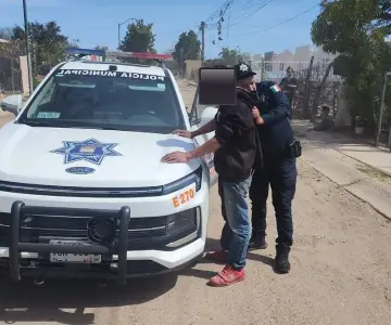 Arrestan a sujeto tras amenazar con quemar la casa de su pareja sentimental