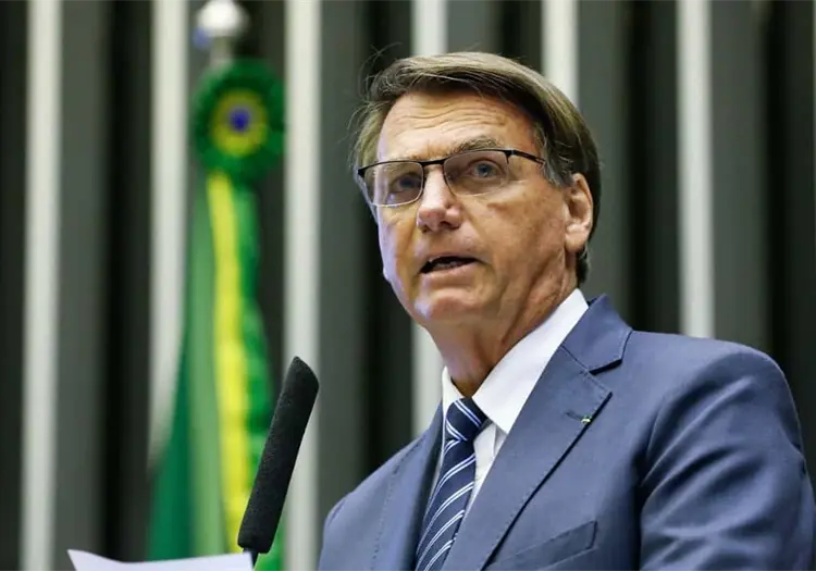 Sheinbaum se refiere a la fuga de Flavio Bolsonaro a EU