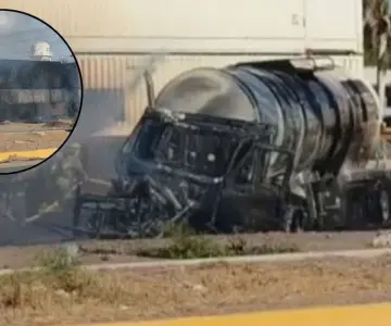 Explota pipa de combustible tras chocar con tren en Cajeme