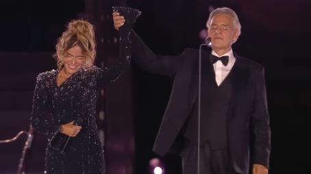 Bocelli, Karol G y más cantan en el Vaticano por la ´gracia del mundo