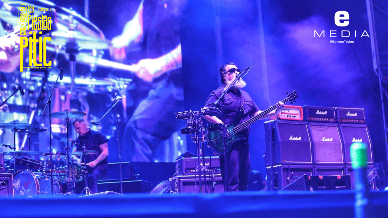 El Foro Rosales retumbó con el concierto de Molotov en Fiestas del Pïtic 2026