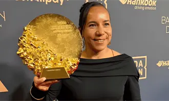 Charlyn Corral hace historia: gana premio a Mejor Delantera del Año en el Balón de Oro