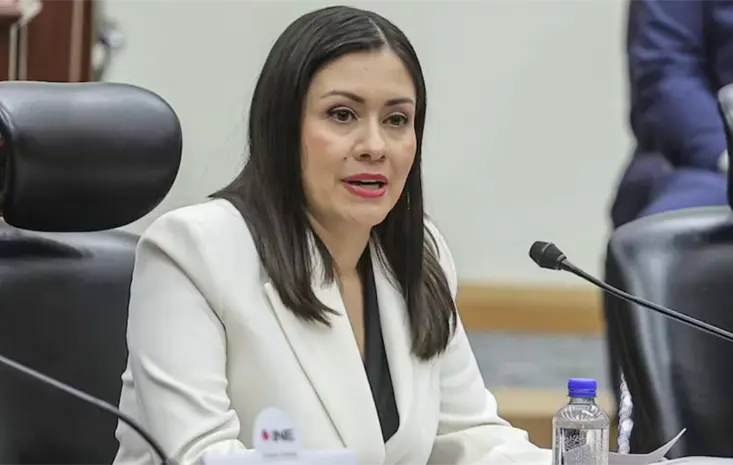 Blanca Cruz anuncia revisi&oacute;n de mandos en el INE tras renuncia de tres directivos