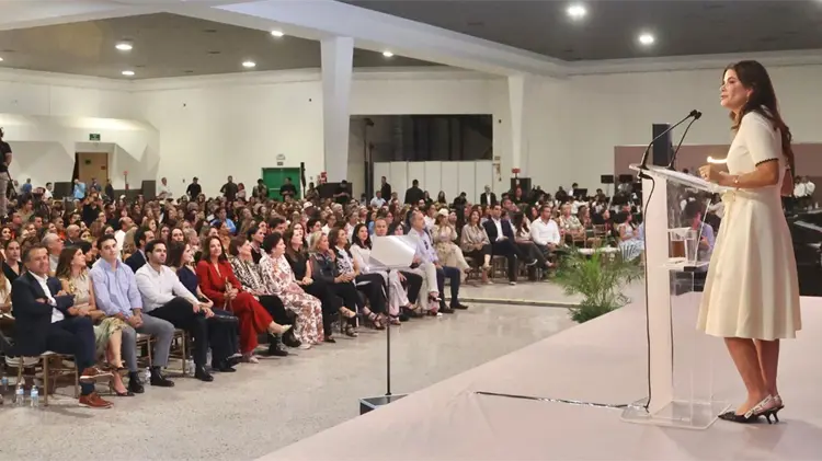 Rinde Patty Ruibal presenta su informe de resultados del DIF Hermosillo