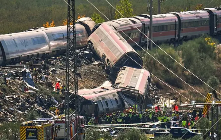 Choque de trenes de alta velocidad en España deja al menos 68 muertos