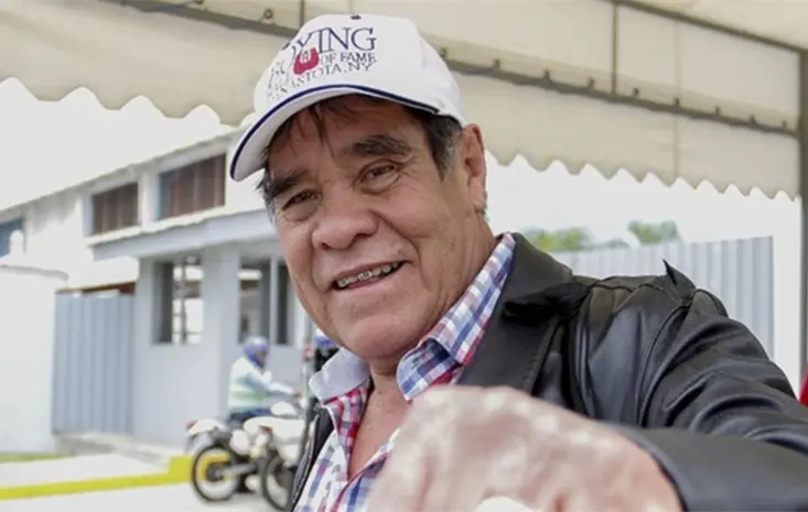Rubén Olivares vende cinturón del CMB para pagar cirugía