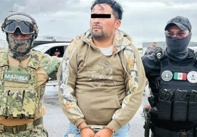 Detienen a El Sem&aacute;foro, presunto jefe regional del CJNG