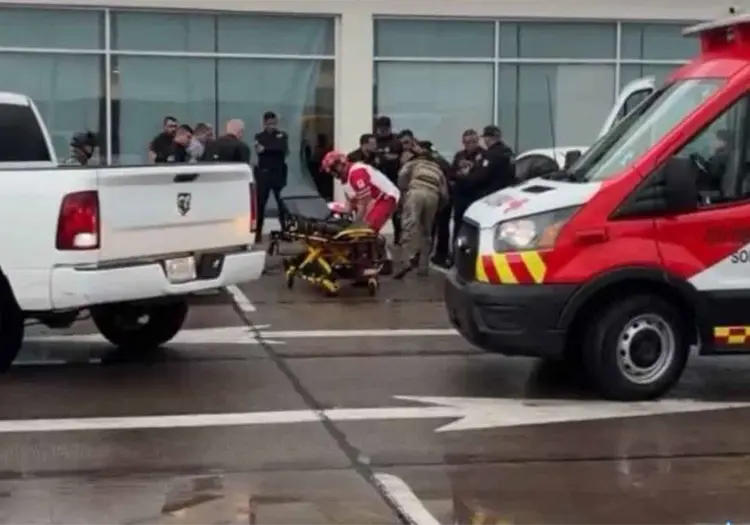 Balean a empleado de seguridad y le roban 400 mil pesos afuera de un banco de Obreg&oacute;n