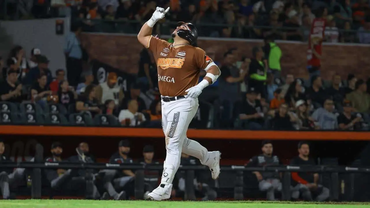 Con jonrón de Rubén Ibarra, Naranjeros derrotan a Venados en Hermosillo. (Foto: Cortesía Naranjeros)