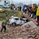 Taxi fue arrastrado por la corriente en Guaymas y deja un muerto; buscan al conductor