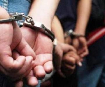 Detienen a 5 presuntos agresores tras persecución en la México 15