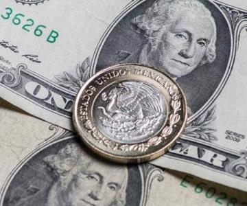 Dólar abre la semana en 17.26 pesos al mayoreo