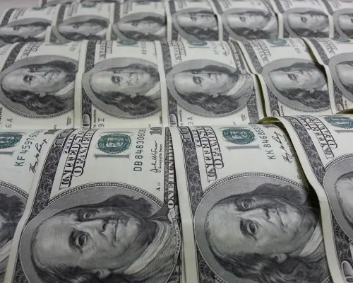 Peso mexicano cae ante fortaleza del dólar: Así amaneció el tipo de cambio