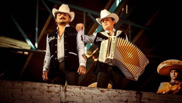 Acompañados de mariachi, Los Dos Carnales anuncian Por Alguien Como Tú