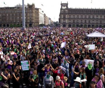 López Obrador: Grupos conservadores se preparan para causar daños en marcha 8M