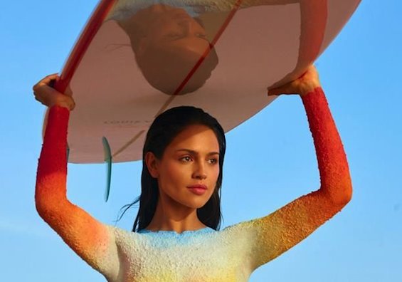 Eiza González protagoniza un atardecer para Louis Vuitton