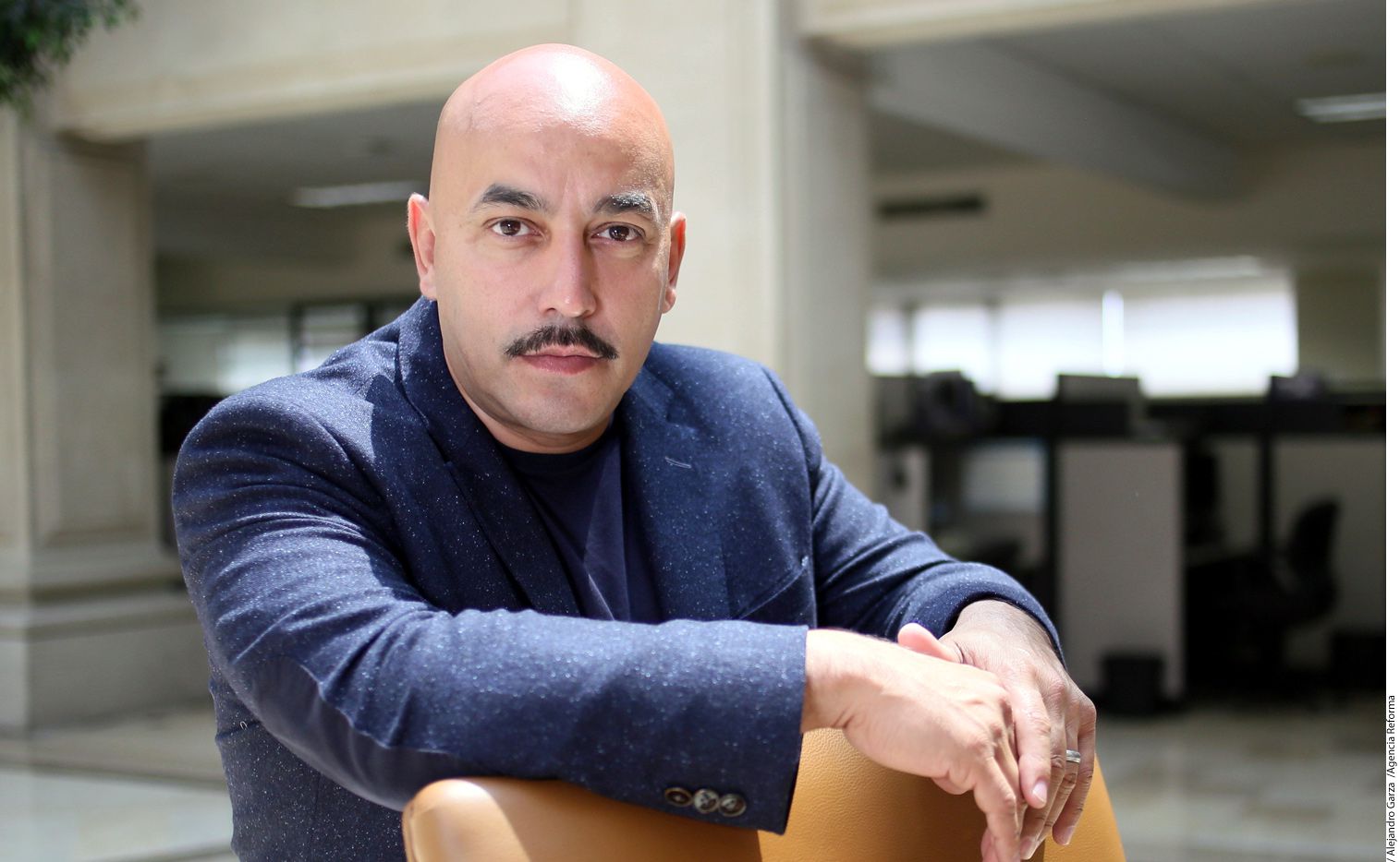 Lupillo Rivera entre lágrimas cuenta cómo supo de la muerte de Jenni