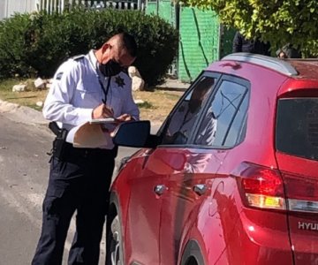 Registran mil 500 multas a la semana por mal estacionado en Hermosillo