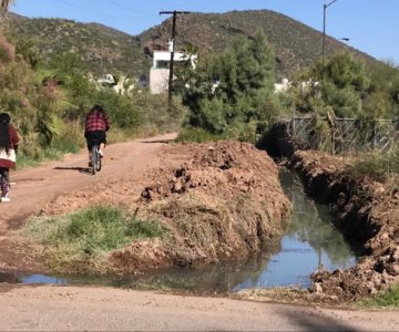 Canal de aguas residuales termina en la playa Miramar