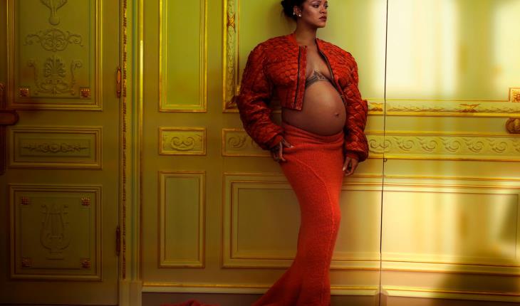 Rihanna brilla como un diamante al posar felizmente embarazada
