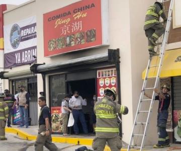 Restaurante de comida china es consumido por incendio