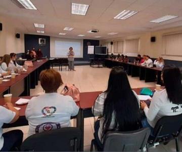 Madres Buscadoras participan en taller organizado por el CIAD