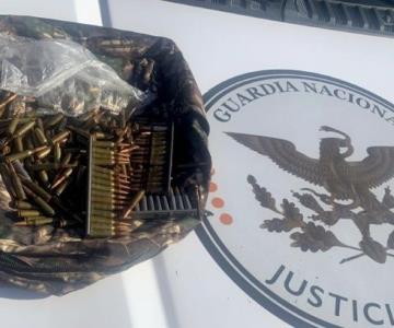 Guardia Nacional asegura droga y cartuchos útiles en carretera de Nogales