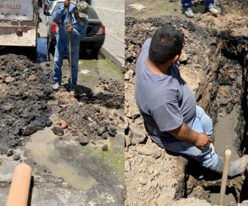 Reparan desborde de aguas negras en el centro de Hermosillo